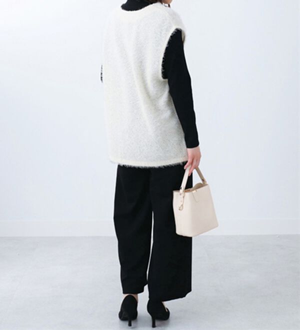 BELLUNA（ベルーナ）の「シャギー素材ベストアンサンブル（アンサンブル）」｜詳細画像