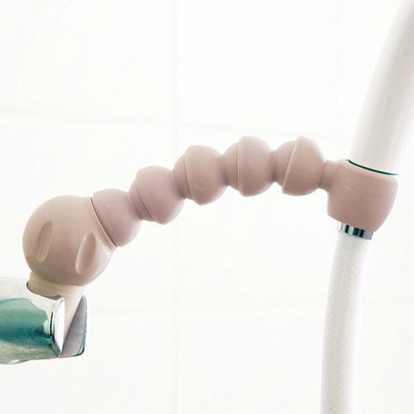 「ヘッドの向きが自在！ユニバーサルシャワーフック（バス用品）」｜ピンク