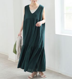 A HAPPY MARILYN（アハッピーマリリン）の「【Ｌ～６Ｌ】【風通るプレミアム】ウエストギャザーＶネックノースリーブワンピース（ロングワンピース）」｜フォレストグリーン