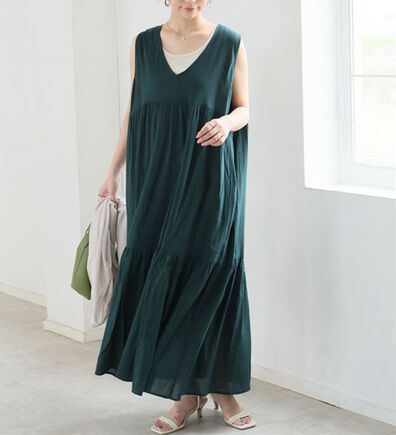 A HAPPY MARILYN（アハッピーマリリン）の「【大きいサイズ】【Ｌ～６Ｌ】Ｖネックノースリーブワンピース【風通るプレミアム】（ロングワンピース）」