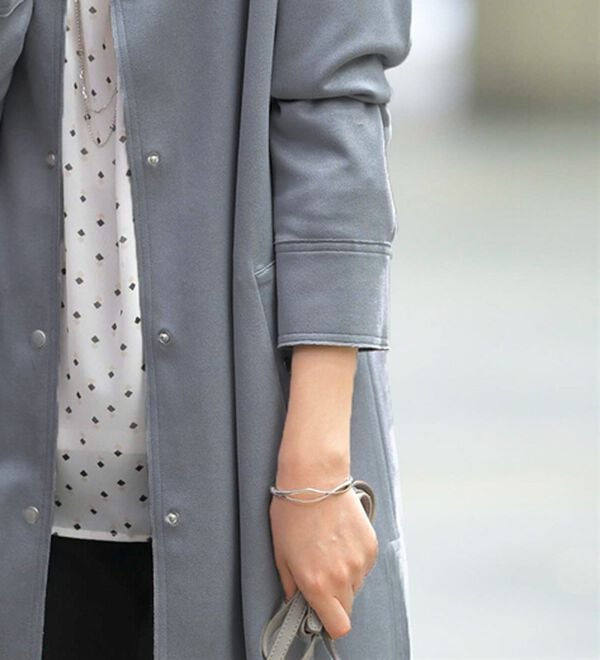 BELLUNA（ベルーナ）の「スエード調ノーカラーロング丈ジャケット（ノーカラージャケット）」｜詳細画像