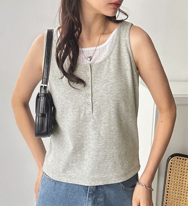 GeeRA（ジーラ）の「ヘンリーネックレイヤード風タンクトップ（タンクトップ・キャミソール）」｜詳細画像