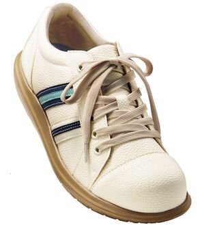 BELLUNA（ベルーナ）の「５Ｅサイドラインオブリークスニーカー（スニーカー）」｜白