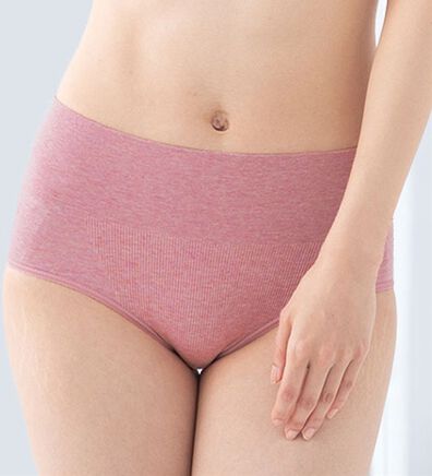 LAVIENNE（ラヴィエンヌ）の「美ラクるフィットショーツ（ショーツ）」