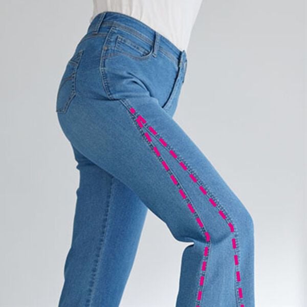 BELLUNA（ベルーナ）の「細見せ！セミフレアーデニムパンツ（フルレングスパンツ）」｜詳細画像