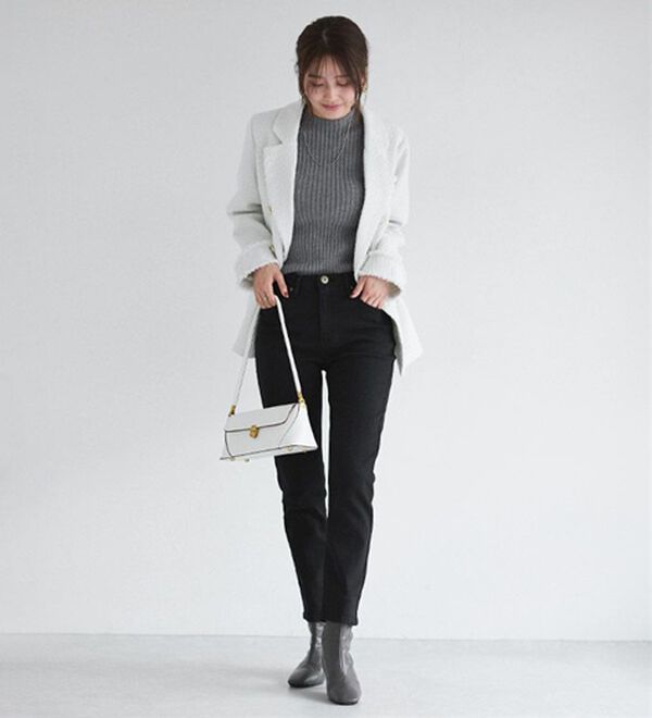 Pierrot（ピエロ）の「【ストレッチ素材】大人のためのゆるテーパードデニムパンツ（フルレングスパンツ）」｜詳細画像