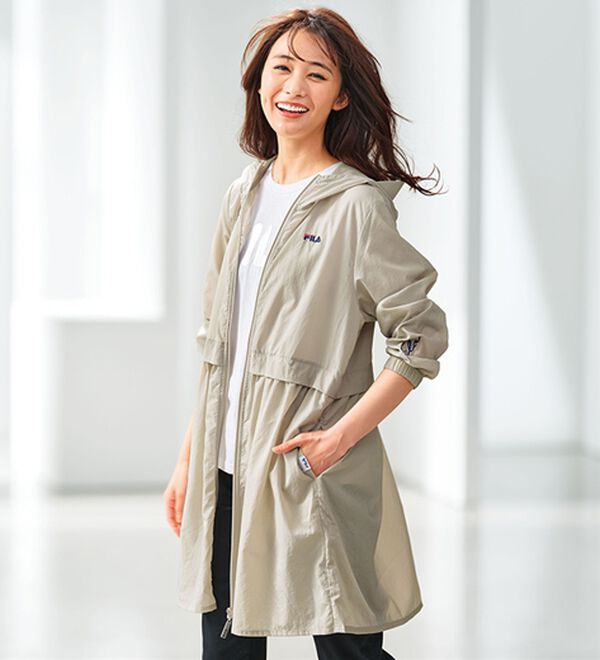 BELLUNA（ベルーナ）の「＜ＦＩＬＡ＞日差しガード付はっ水軽量ブルゾン（ブルゾン）」｜ライトグレー