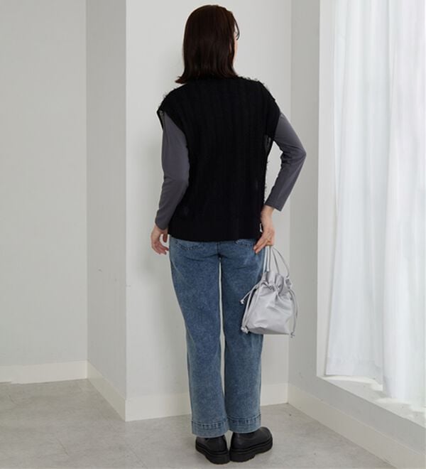 BELLUNA（ベルーナ）の「フリンジ素材ニットベスト（ベスト）」｜詳細画像