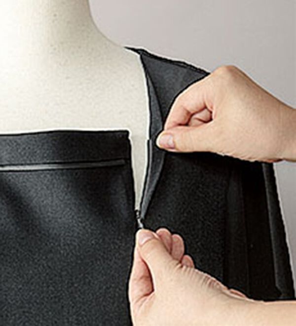 BELLUNA（ベルーナ）の「洗えるストレッチ！ロングジャケットワンピースアンサンブル（ブラックフォーマル（喪服・礼服））」｜詳細画像