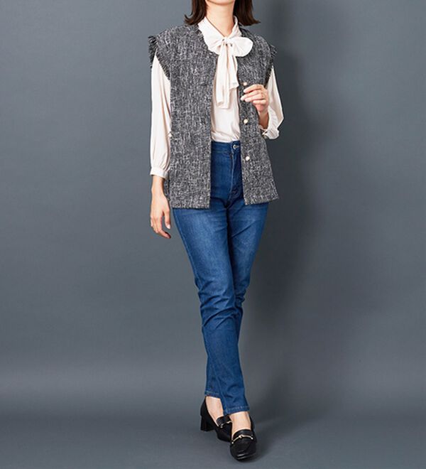 BELLUNA（ベルーナ）の「ツイード調パールボタンデザインベスト（ベスト）」｜詳細画像