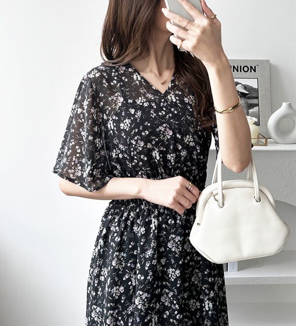 HAU CLASKA カシュクールスリーブレスワンピース HAU 藁谷真生の「今着