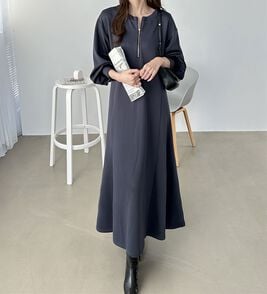 GeeRA（ジーラ）の「1枚で決まる！ハーフジップフレアワンピース（カットソーワンピース）」