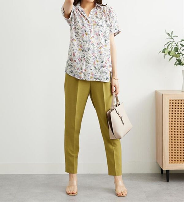 BELLUNA（ベルーナ）の「エアリーツイル裾タックシャツチュニック（チュニック）」｜詳細画像