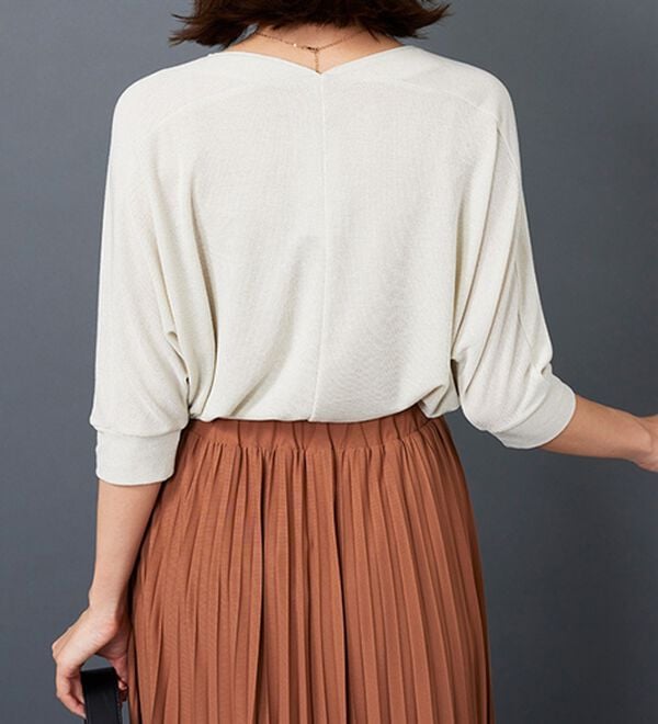 BELLUNA（ベルーナ）の「ラメ調ドルマンプルオーバー（カットソー）」｜詳細画像