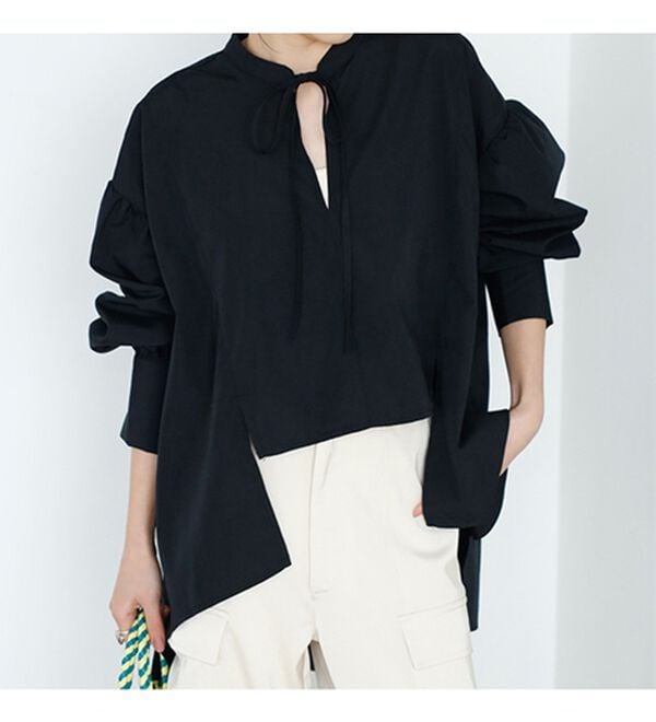 GeeRA（ジーラ）の「イレギュラーヘムスキッパーネックシャツ（シャツ）」｜詳細画像