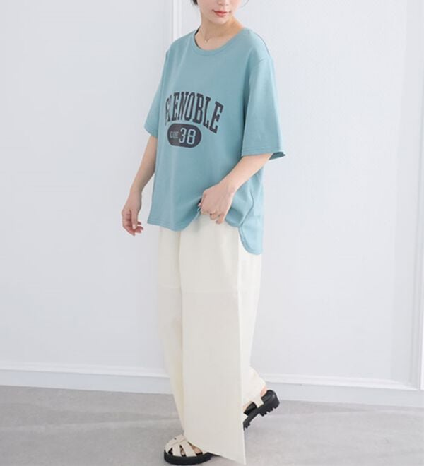 A HAPPY MARILYN（アハッピーマリリン）の「【Ｍ～８Ｌ】【接触冷感・ＵＶ対策】カレッジプリント裾ラウンドＴシャツ（Tシャツ）」｜詳細画像