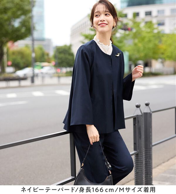 Viola e Viola（ヴィオラ エ ヴィオラ）の「【選べるボトムス】２点セット洗える！テントラインジャケットスーツ（パンツスーツ）」｜詳細画像