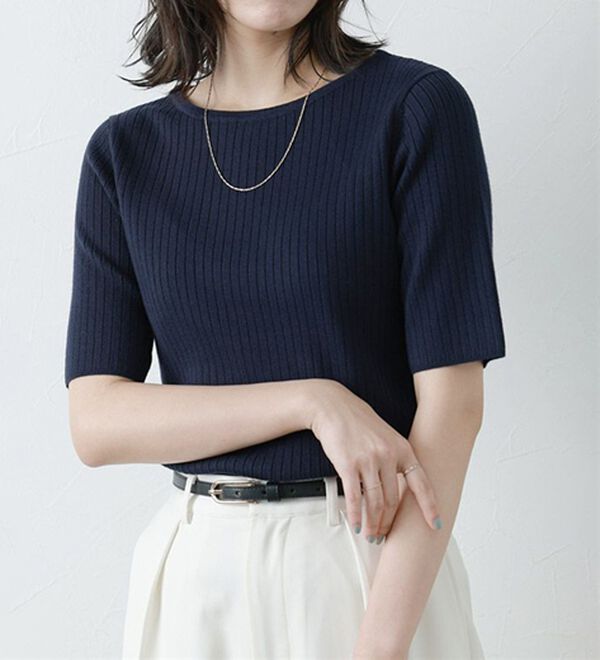 Pierrot（ピエロ）の「【洗濯機で洗える】ネックが選べるシルクタッチ半袖リブニット（ニット・セーター）」｜詳細画像