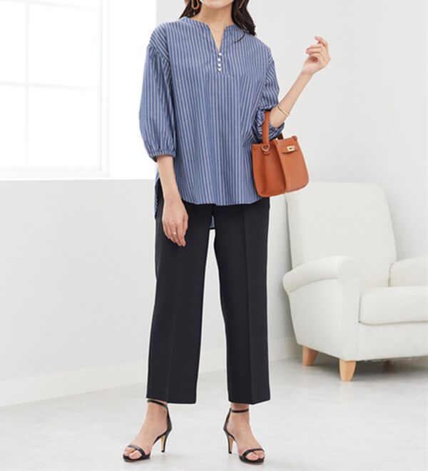 「ラメストライプ素材パール使いブラウス（ブラウス）」｜詳細画像