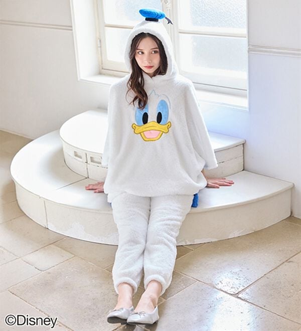 BELLUNA（ベルーナ）の「＜Ｄｉｓｎｅｙ＞【ドナルドダック】両面ボアポンチョ（パジャマ・ルームウェア）」｜詳細画像
