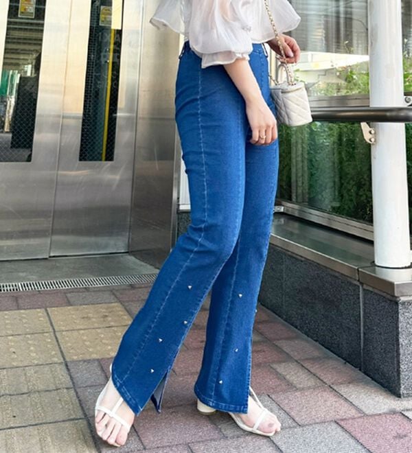 GeeRA（ジーラ）の「ハートスタッズ付フレアーパンツ（フルレングスパンツ）」｜詳細画像