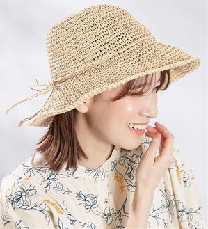 Viola e Viola（ヴィオラ エ ヴィオラ）の「シンプル細編みペーパーハット（帽子）」｜ライトベージュ