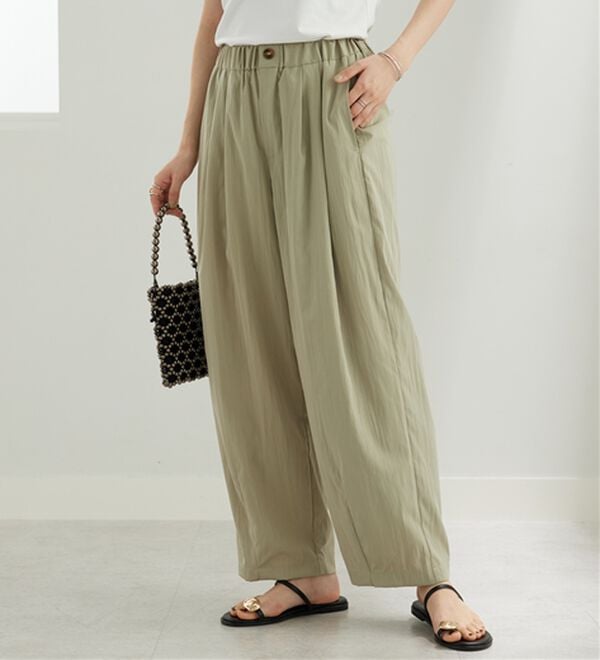 BELLUNA（ベルーナ）の「ビンテージ調タックワイドパンツ（ワイドパンツ・ガウチョ）」｜ライトグリーン