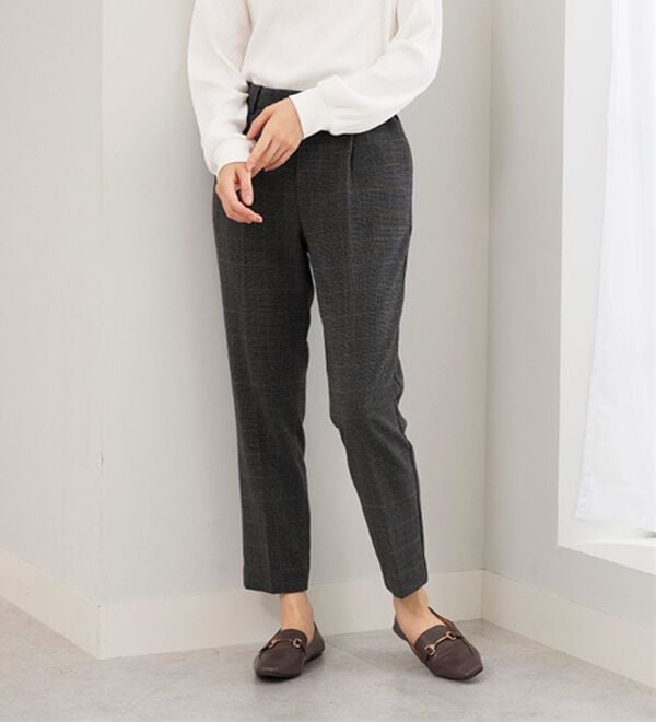 BELLUNA（ベルーナ）の「サマ見え(スーパーウォーム)ウール調素材美脚テーパードパンツ（テーパードパンツ）」｜詳細画像