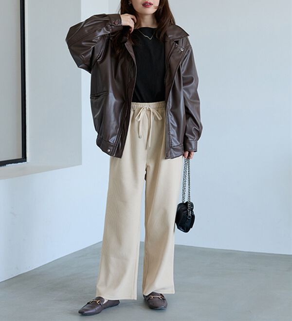 BELLUNA（ベルーナ）の「なめらかコーデュロイワイドパンツ（ワイドパンツ・ガウチョ）」｜詳細画像