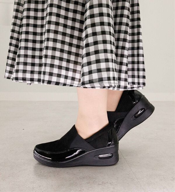 BELLUNA（ベルーナ）の「サイドゴアエアソールシューズ（スリッポン）」｜詳細画像