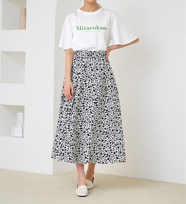 RANAN（ラナン）の「ひんやり！綿１００％フレア袖大人ロゴＴシャツ（カットソー）」｜詳細画像