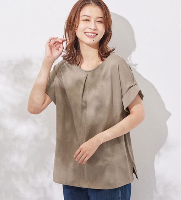 Viola e Viola（ヴィオラ エ ヴィオラ）の「【接触冷感】綿１００％前後２ＷＡＹタックトップス　さらひやりコットン（カットソー）」｜モカベージュ