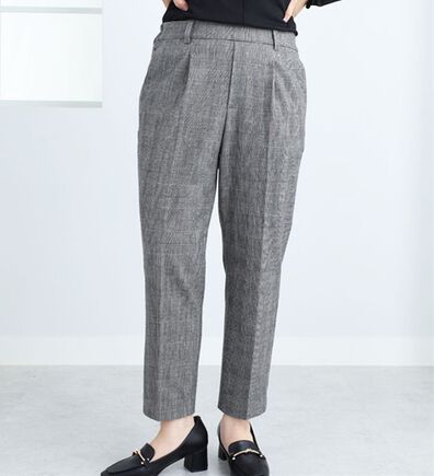 BELLUNA（ベルーナ）の「サマ見え(スーパーウォーム)ウール調素材美脚テーパードパンツ（テーパードパンツ）」