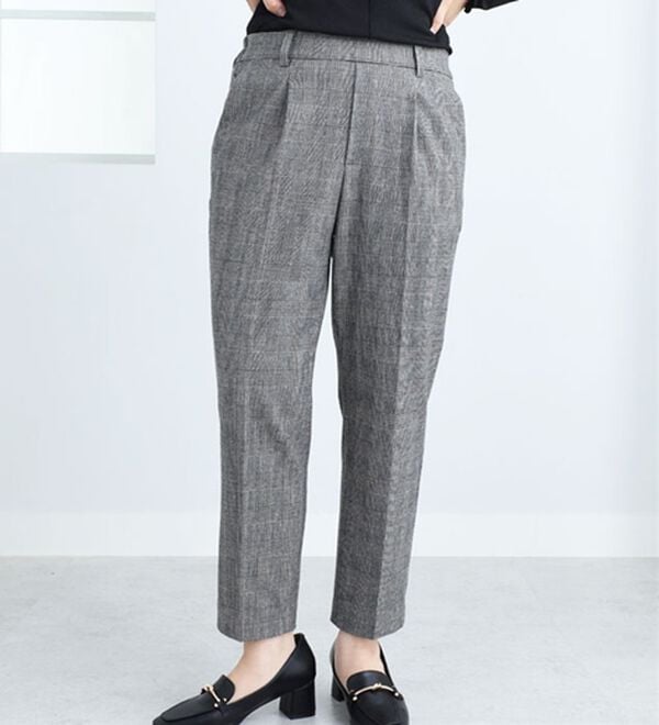 BELLUNA（ベルーナ）の「サマ見え(スーパーウォーム)ウール調素材美脚テーパードパンツ（テーパードパンツ）」｜グレンチェック