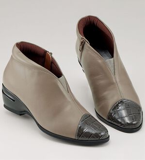 ルフラン（ルフラン）の「外反母趾対応　５Ｅ型押しコンビ　美脚ブーティ（ブーツ）」｜オーク