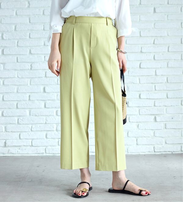 BELLUNA（ベルーナ）の「サラリ美脚見え！タック使いワイドパンツ（ワイドパンツ・ガウチョ）」｜詳細画像