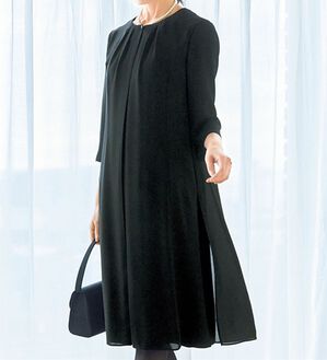 VINNO（ヴィノ）の「＜東京ソワール＞フォーマルレイヤードワンピース（ブラックフォーマル（喪服・礼服））」｜詳細画像