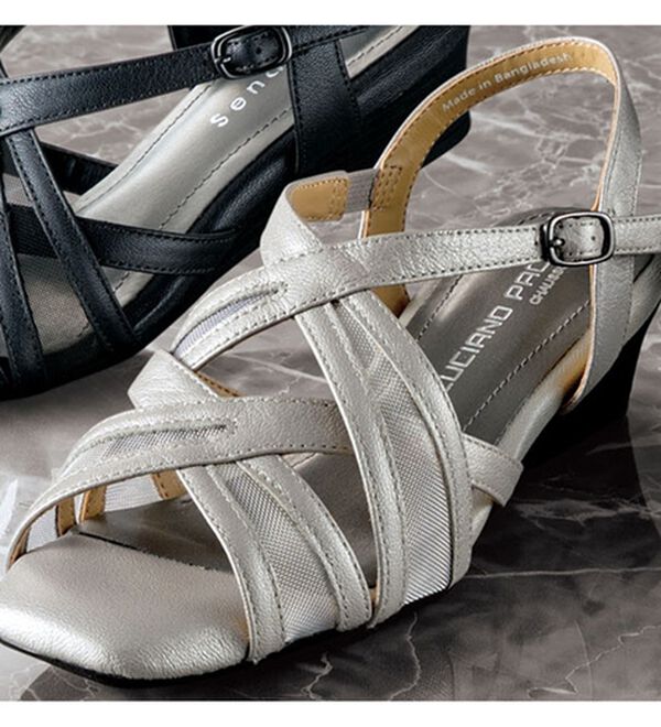 BELLUNA（ベルーナ）の「４Ｅ山羊革エレガントクロスパンプス（パンプス）」｜シルバーメタリック