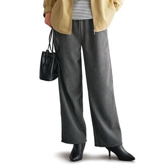 BELLUNA（ベルーナ）の「なめらか裏ベロアコーデュロイワイドパンツ（ワイドパンツ・ガウチョ）」｜チャコール