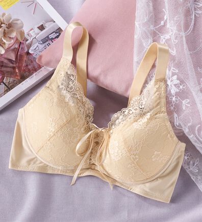 YU'NOW（ユナウ）の「谷間メイクのぷるるんナイトブラ（ブラジャー）」