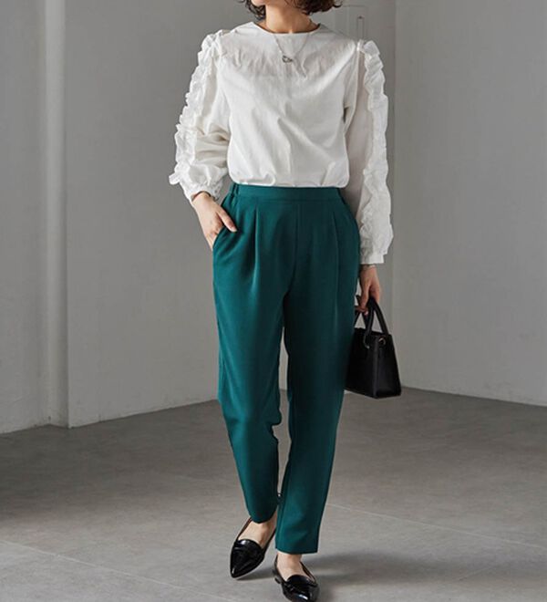 RANAN（ラナン）の「【選べる股下】美脚シルエットタックパンツ（股下６１・６５ｃｍ）（フルレングスパンツ）」｜詳細画像