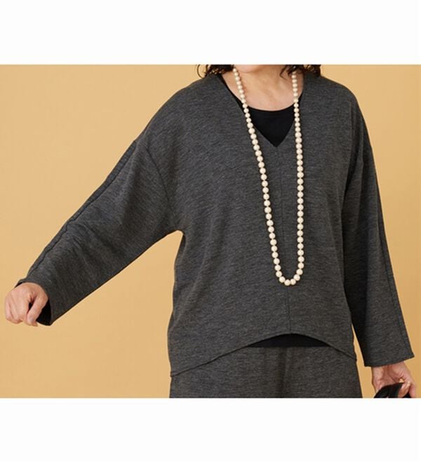 BELLUNA（ベルーナ）の「キレイ見えVネックプルオーバー（カットソー）」｜詳細画像