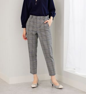 BELLUNA（ベルーナ）の「サマ見え！美脚テーパードパンツ（テーパードパンツ）」｜詳細画像