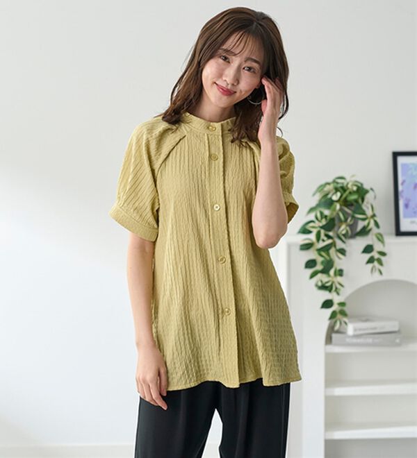 BELLUNA（ベルーナ）の「Ｔシャツみたいに着られるきれい見えブラウス（ブラウス）」｜詳細画像