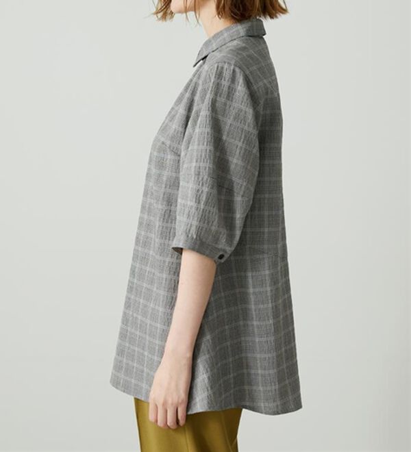 BELLUNA（ベルーナ）の「サッカー素材バックフレアーブラウス（ブラウス）」｜詳細画像