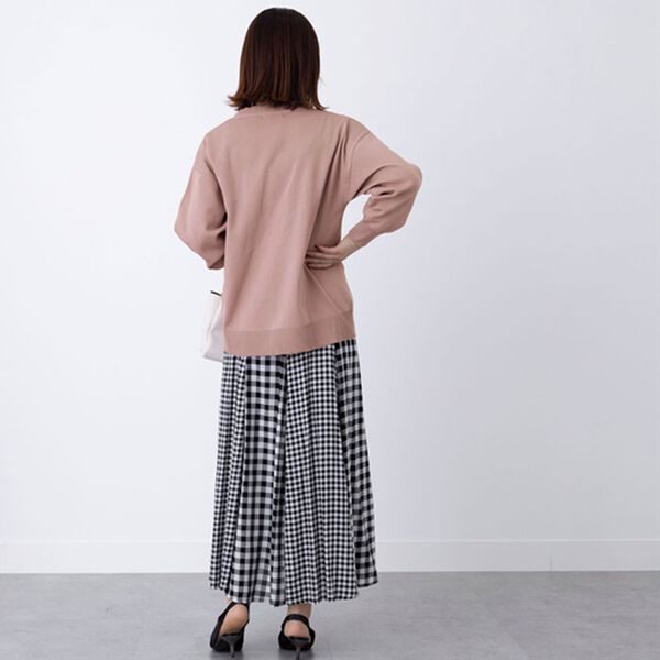 BELLUNA（ベルーナ）の「ロゴ刺しゅうニットプルオーバー（ニット・セーター）」｜詳細画像