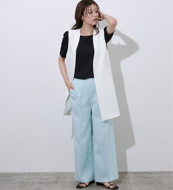 Pierrot（ピエロ）の「接触冷感スクエアネックパフスリーブＴシャツ（カットソー）」｜詳細画像