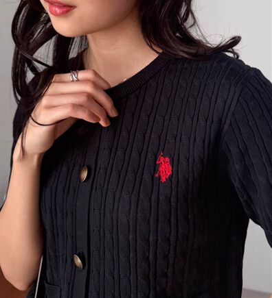 RANAN（ラナン）の「＜U.S.POLO ASSN.＞ゴールドボタン半袖刺繍ケーブルニットカーディガン（ニットカーディガン）」