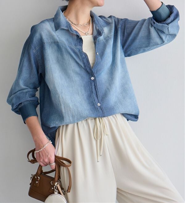 BELLUNA（ベルーナ）の「柔らかシアーデニム素材シャツチュニック（チュニック）」｜詳細画像