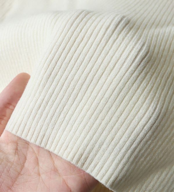 Pierrot（ピエロ）の「【選べるネック】袖ボタンリブニット（ニット・セーター）」｜詳細画像